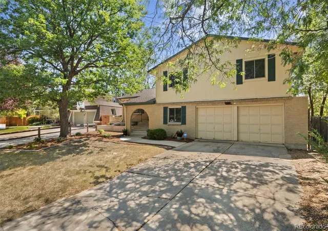 Photo 2 of Single family home for sale at 8412 Newland Dr, Arvada, CO 80003 | MLS# 3985636 | Listing updated on 2026-09-13