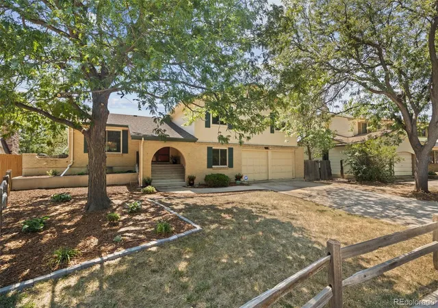Photo 3 of Single family home for sale at 8412 Newland Dr, Arvada, CO 80003 | MLS# 3985636 | Listing updated on 2026-09-13