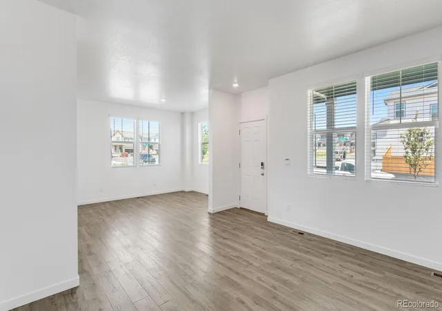 5th image of 381 N Bersshine St, Watkins, CO 80137 | MLS# 6772094