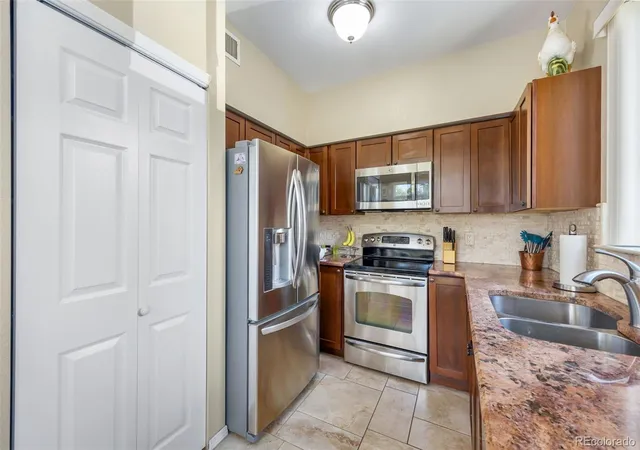 Photo 4 of Townhouse for sale at 6498 Silver Mesa Dr #D, Highlands Ranch, CO 80130 | MLS# 5434049 | Listing updated on 2026-10-01