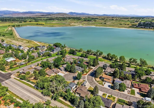 Homes for sale in Longmont, CO | 3525 Lakeview Cir, Longmont, CO 80503 | MLS# IR1062637