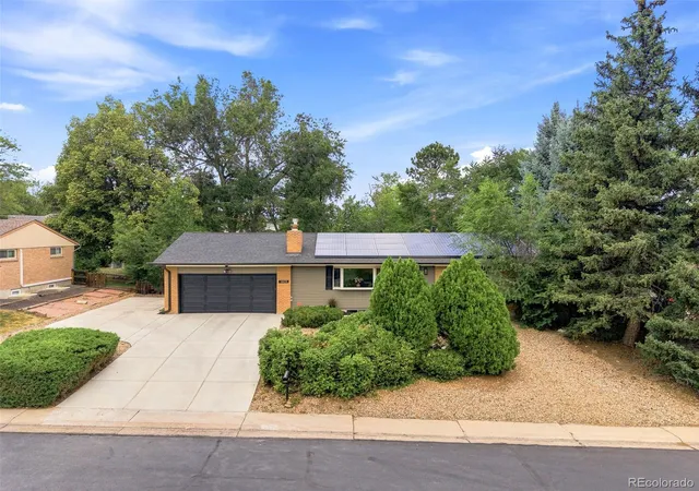 Photo 3 of Single family home for sale at 11835 Swadley Dr, Lakewood, CO 80215 | MLS# 4882465 | Listing updated on 2026-09-17
