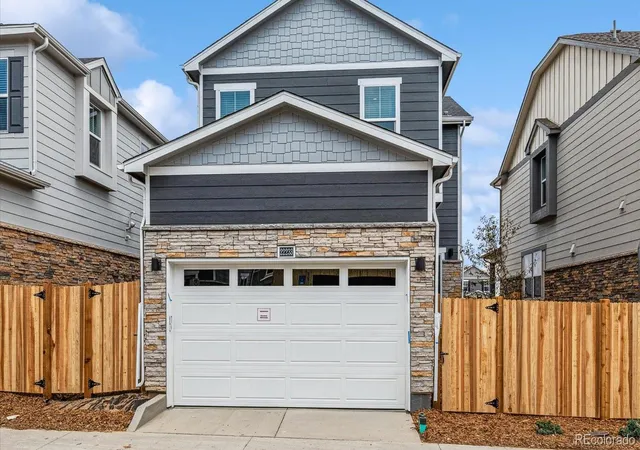 Photo 2 of Sale Pending at 687 N Ukraine St, Aurora, CO 80018 | MLS# 1779499 | Listing updated on 2026-09-16