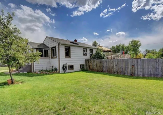 Photo 3 of Single family home for sale at 105 S Newland St, Lakewood, CO 80226 | MLS# 2313884 | Listing updated on 2026-07-20