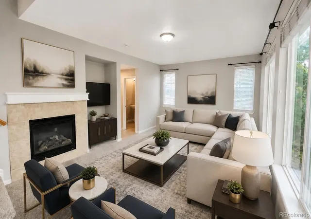Photo 4 of Single family home for sale at 10930 Brooklawn Rd, Highlands Ranch, CO 80130 | MLS# 4924037 | Listing updated on 2026-10-08