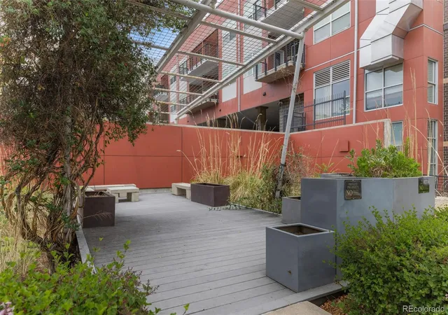 Listing Photo 4 - Condo for sale in building located at 1555 Central St, Denver, CO 80211 - Unit #306