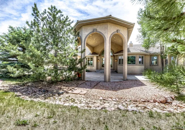 Photo 2 of Single family home for sale at 19845 Kershaw Ct, Monument, CO 80132 | MLS# 1733452 | Listing updated on 2026-07-30