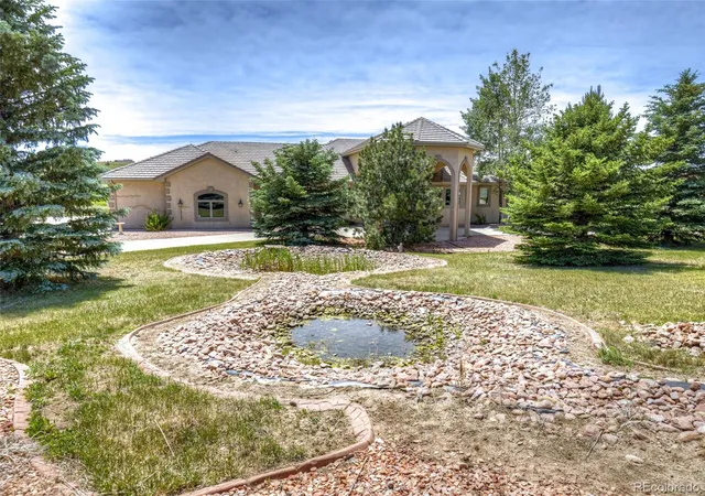 Photo 3 of Single family home for sale at 19845 Kershaw Ct, Monument, CO 80132 | MLS# 1733452 | Listing updated on 2026-07-30