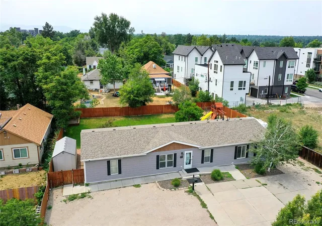 Photo 4 of Single family home for sale at 1571 Sheridan Blvd, Lakewood, CO 80214 | MLS# 9285102 | Listing updated on 2026-09-02