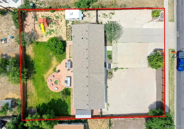 Photo 3 of Single family home for sale at 1571 Sheridan Blvd, Lakewood, CO 80214 | MLS# 9285102 | Listing updated on 2026-09-02