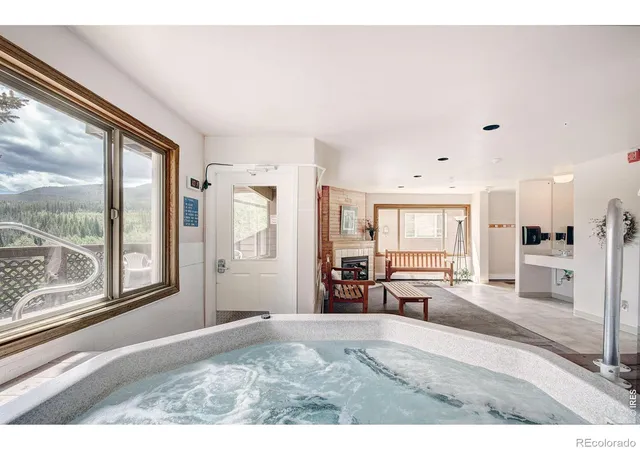 Homes for sale in Silverthorne, CO | 95600 Ryan Gulch Road, Silverthorne, CO 80498 | Houzeo