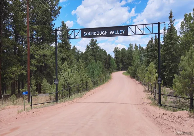5th image of 584 Sourdough Rd, Woodland Park, CO 80863 | MLS# 3644895