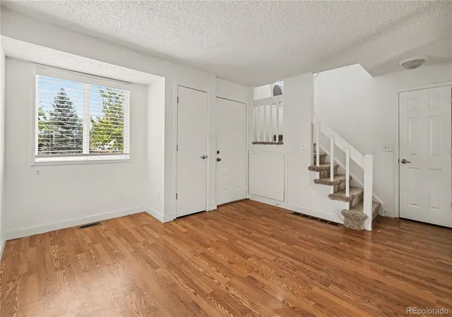 Photo 4 of Single family home for sale at 4922 S Rifle Ct, Aurora, CO 80015 | MLS# 6922162 | Listing updated on 2026-08-28