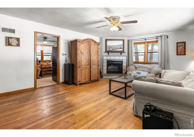 2nd image of 808 Francis St, Longmont, CO 80501 | MLS# IR1062725
