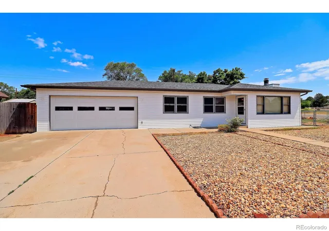 Homes for sale in Evans, CO | 3001 Sunset Dr, Evans, CO 80620 | MLS# IR1062726
