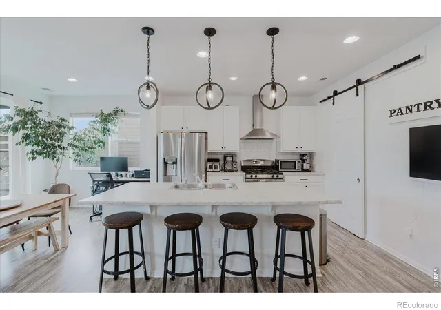 2nd image of 737 Audubon Peak Dr, Erie, CO 80516 | MLS# IR1062755