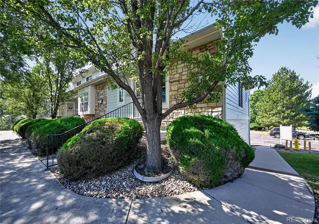 3rd image of 5524 W Canyon Trl #A, Littleton, CO 80128 | MLS# 3616787