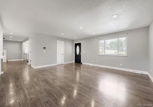 3rd image of 11046 Livingston Dr, Northglenn, CO 80234 | MLS# 3625703