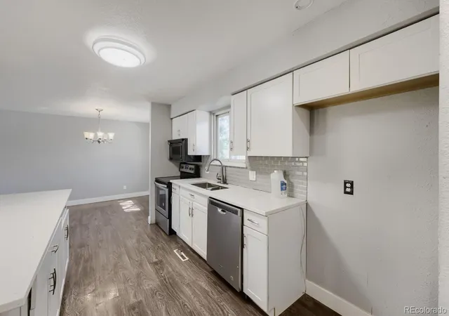 5th image of 11046 Livingston Dr, Northglenn, CO 80234 | MLS# 3625703