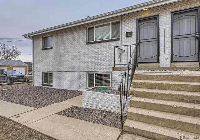 Homes for sale in Aurora, CO | 2545 Kenton St, Aurora, CO 80010 | MLS# 8335220