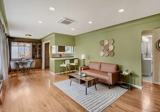 5th image of 1009 Kenton St, Aurora, CO 80010 | MLS# 4044179