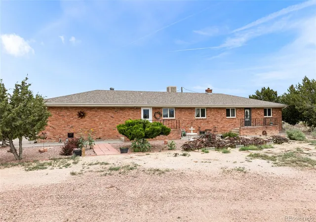 1st image of 1400 K St, Penrose, CO 81240 | MLS# 3634154