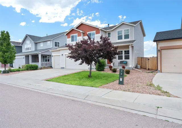 Photo 3 of Single family home for sale at 9752 Wando Dr, Colorado Springs, CO 80925 | MLS# 3733105 | Listing updated on 2026-09-23