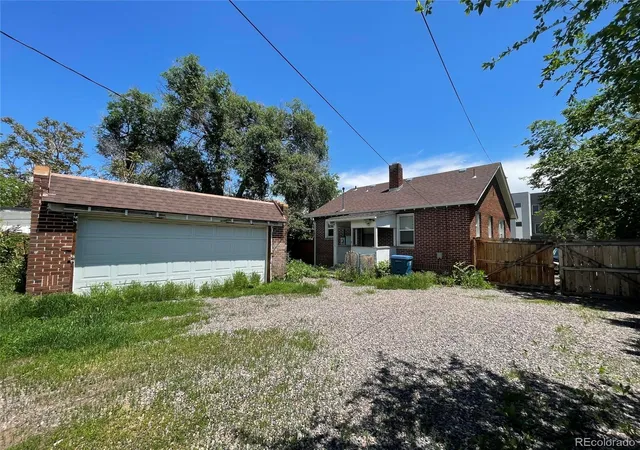 Photo 4 of Single family home for sale at 1545 N Sheridan Blvd, Lakewood, CO 80214 | MLS# 2817796 | Listing updated on 2026-09-24