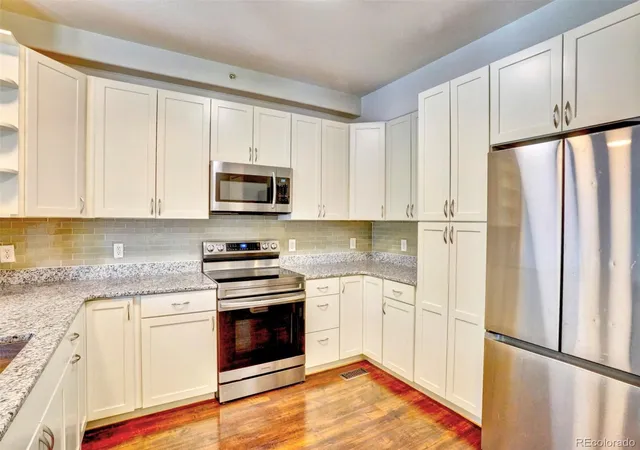 3rd image of 9758 Laredo St, Commerce, CO 80022