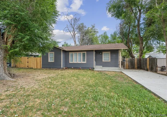 Homes for sale in Lakewood, CO | 1220 Upham St, Lakewood, CO 80214 | MLS# 6185826