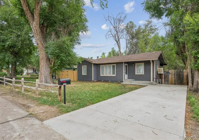 Homes for sale in Lakewood, CO | 1220 Upham St, Lakewood, CO 80214 | MLS# 6185826