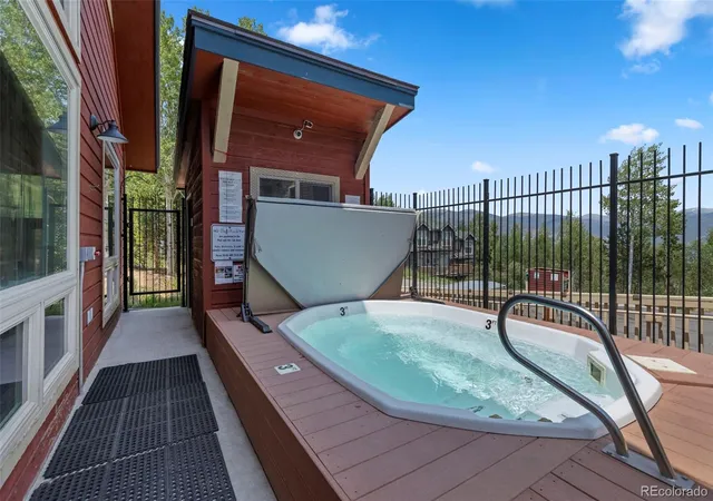 Homes for sale in Silverthorne, CO | 140 Wildernest Court, Silverthorne, CO 80498 | Houzeo
