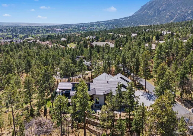 Photo 2 of Mansion for sale at 1685 Oakmoor Hts, Colorado Springs, CO 80906 | MLS# 6178766 | Listing updated on 2026-10-20