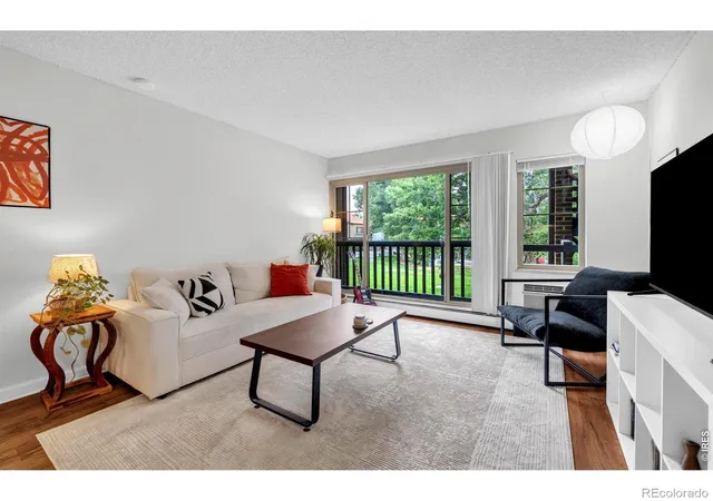 2nd image of 850 W Moorhead Cir #2F, Boulder, CO 80305 | MLS# IR1062836