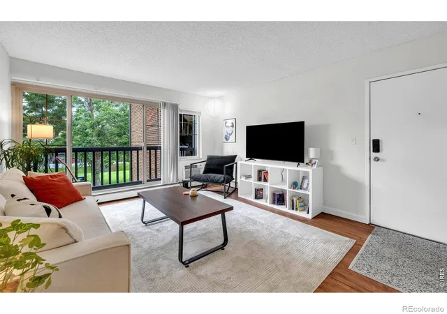 Homes for sale in Boulder, CO | 850 W Moorhead Cir #2F, Boulder, CO 80305 | MLS# IR1062836