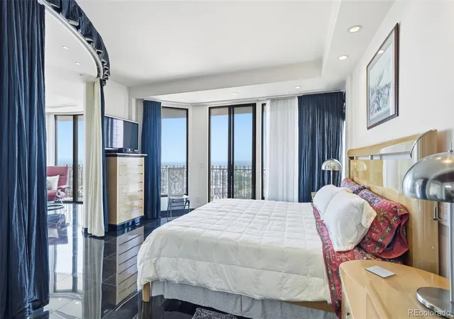 Listing Photo 5 - Condo for sale in building located at 1020 15Th St, Denver, CO 80202 - Unit #42D