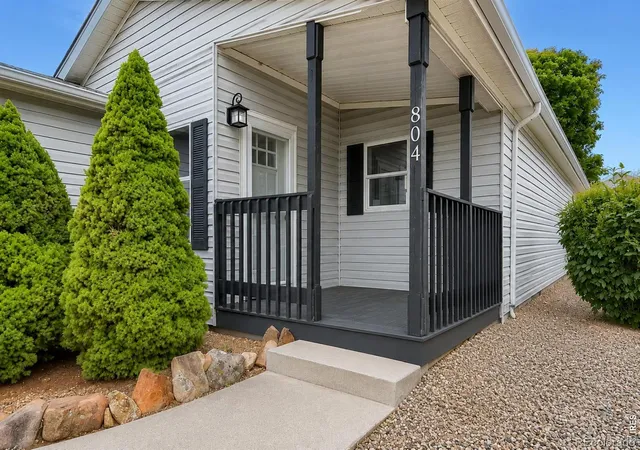 2nd image of 804 Sunchase Dr, Fort Collins, CO 80524 | MLS# IR1062850