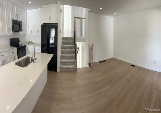 3rd image of 1985 Cathay St, Aurora, CO 80011 | MLS# 2352293
