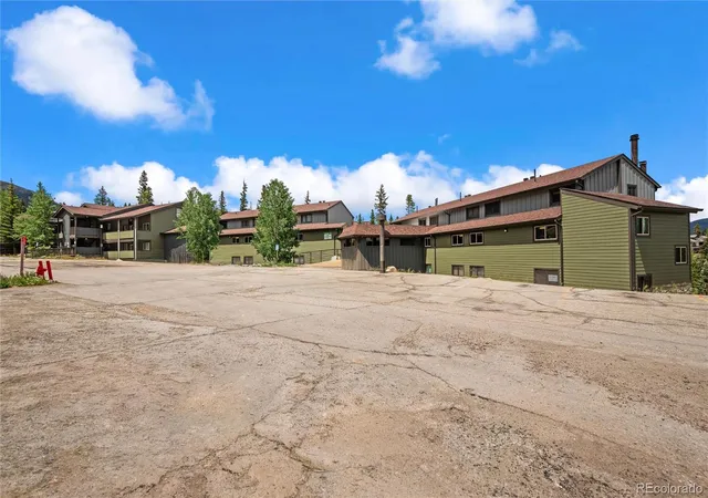 Homes for sale in Silverthorne, CO | 10000 Ryan Gulch Road, Silverthorne, CO 80498 | Houzeo