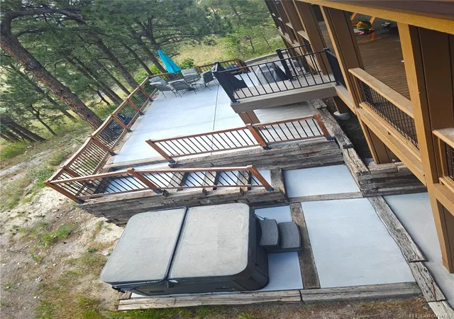 Photo 5 of Single family home for sale at 1516 Bluebird Trl, Elizabeth, CO 80107 | MLS# 6633073 | Listing updated on 2026-08-26