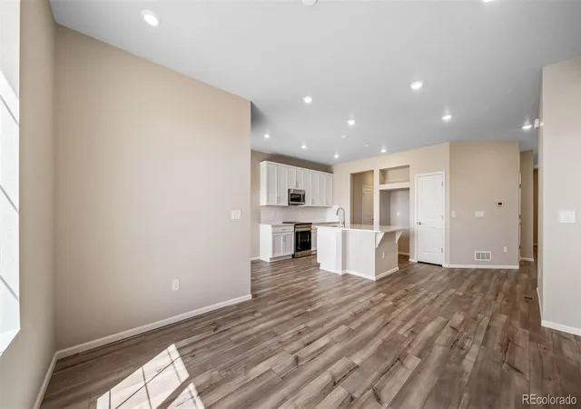 Photo 4 of Single family home for sale at 5012 N Tempe St, Aurora, CO 80019 | MLS# 9609312 | Listing updated on 2026-08-27