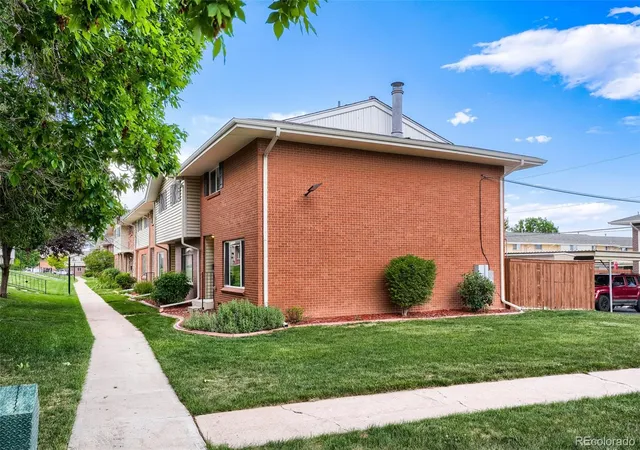 Photo 2 of Townhouse for sale at 9276 E Mansfield Ave, Denver, CO 80237 | MLS# 6741695 | Listing updated on 2026-09-23