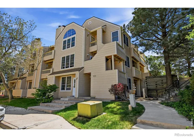 Listing Photo 4 - Condo for sale in building located at 965 S Miller St, Lakewood, CO 80226 - Unit #201