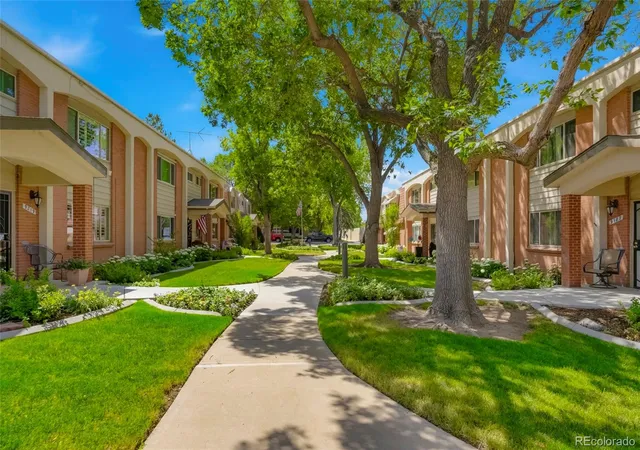 Photo 4 of Townhouse for sale at 9207 E Center Ave, Denver, CO 80247 | MLS# 1569939 | Listing updated on 2026-08-24