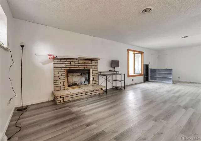Photo 4 of Single family home for sale at 7100 Zuni St, Denver, CO 80221 | MLS# 9912022 | Listing updated on 2026-08-31