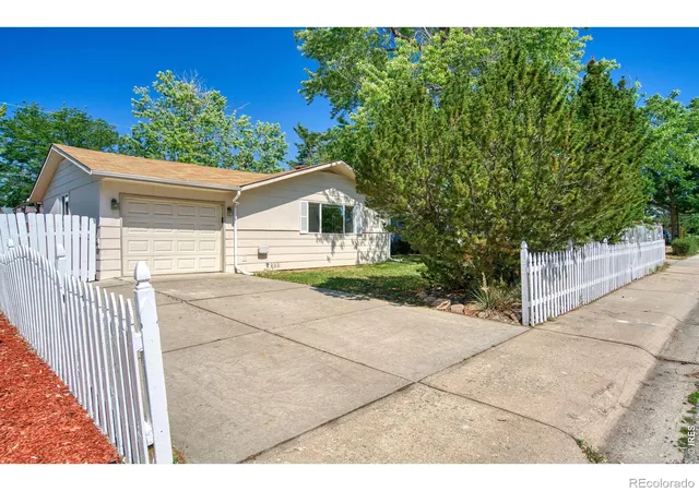 3rd image of 1415 S Douglas Ave, Loveland, CO 80537 | MLS# IR1062924