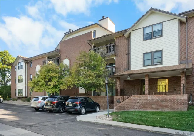 2nd image of 13950 E Oxford Pl, Aurora, CO 80014