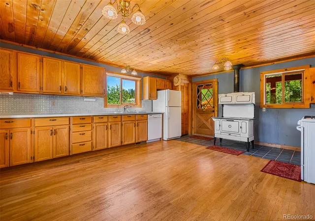 3rd image of 135 S Main St, Alma, CO 80420 | MLS# 7961516