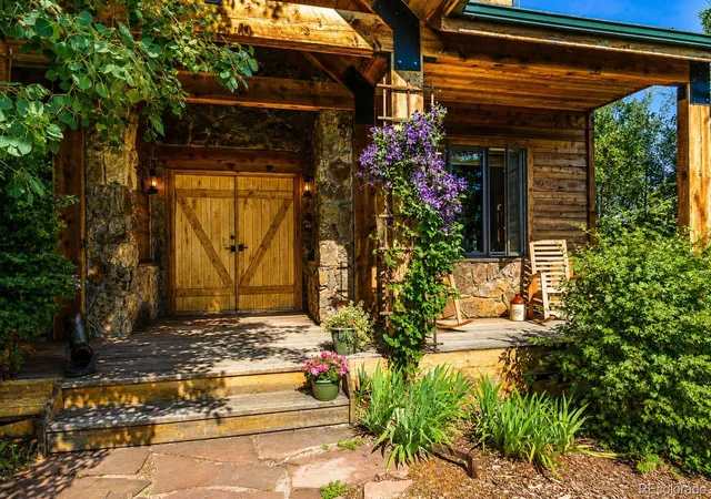 Photo 3 of Single family home for sale at 10 Bozeman Trl, Elizabeth, CO 80107 | MLS# 7702218 | Listing updated on 2026-09-19