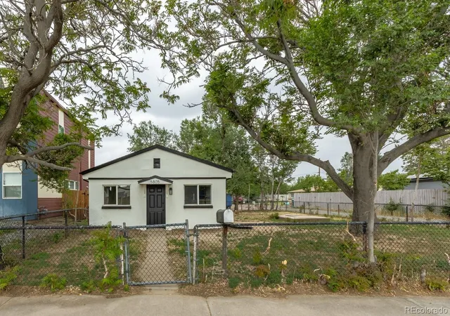 Homes for sale in Commerce City, CO | 5805 Poplar St, Commerce City, CO 80022 | MLS# 9381214
